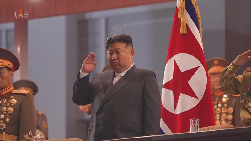 [서울=뉴시스] 북한 조선중앙TV는 김정은 국무위원장이 지난 27일 평양체육관광장에서 열린 6.25전쟁 정전협정 체결 73주년(전승절) 기념행진의식에 참석했다고 28일 보도했다. (사진=조선중앙TV 캡처) 2026.07.28. photo@newsis.com *재판매 및 DB 금지