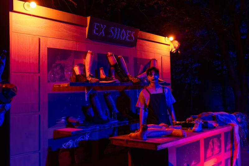 '엑스 호러(EX-HORROR) 시즌6:신라X좀비'가 오는 8월 1일부터 30일까지 경주엑스포대공원 화랑숲(루미나이트)에서 한 달간 운영된다. 경북문화관광공사 제공