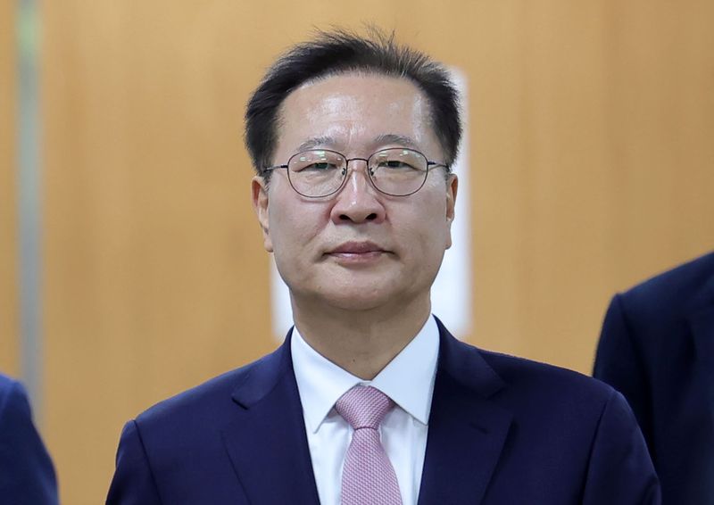 [서울=뉴시스] 홍효식 기자 = 김건희 여사가 연루된 사건 수사 무마 청탁을 받아준 혐의로 재판에 넘겨진 박성재 전 법무부 장관이 1심에서 공소기각 판단을 받은 가운데, 특별검사팀이 항소를 취하했다. 사진은 박 전 장관. 2026.07.29. yesphoto@newsis.com