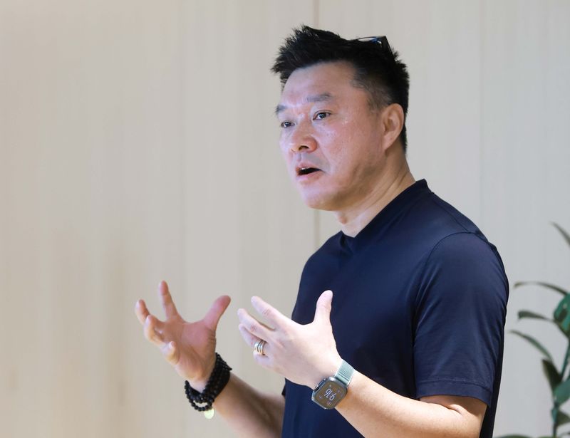 엔웨이 시에 애플 디벨로퍼 릴레이션 총괄은 29일 진행된 개발자 생태계 브리핑에서 애플의 AI 및 개발 도구 전략에 대해 소개하고 있다. (사진=애플 제공) *재판매 및 DB 금지