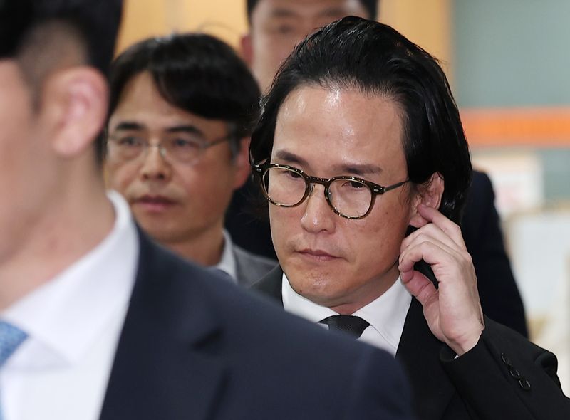 조현범 한국타이어앤테크놀로지 회장이 서울 서초구 서초동 서울중앙지방법원에서 열린 특정경제범죄 가중처벌 등에 관한 법률 위반(횡령) 등 1심 선고에 출석하고 있다. 2025.5.29 ⓒ 뉴스1 김성진 기자
