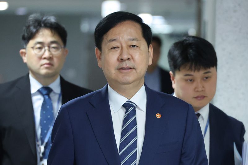 구윤철 부총리 겸 재정경제부 장관이 서울 여의도 국회 의원회관에서 열린 세제개편안 논의를 위한 비공개 당정 간담회에서 참석하고 있다. 뉴스1화상