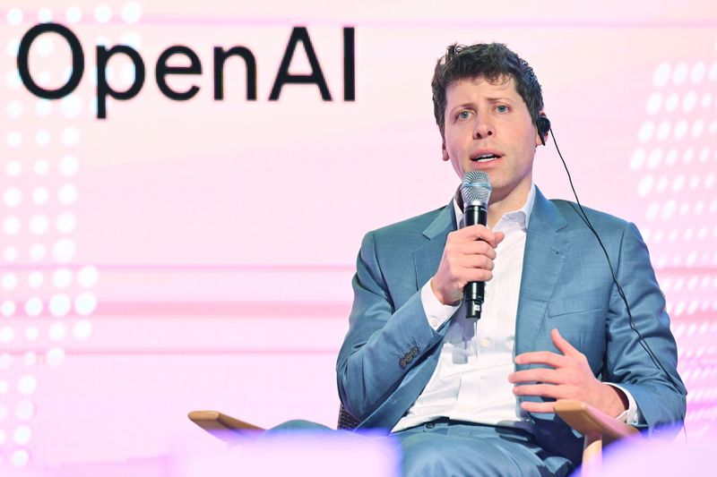 [서울=뉴시스] 최동준 기자 = 9일 서울 영등포구 63스퀘어에서 열린 K-Startups meet OpenAI 행사에서 샘 알트만 오픈AI 최고경영자가 이영 중소벤처기업부 장관과 스타트업과 글로벌 AL 기업간 협업 등에 대해 간담회를 하고 있다. (공동취재사진) 2023.06.09. photo@newsis.com