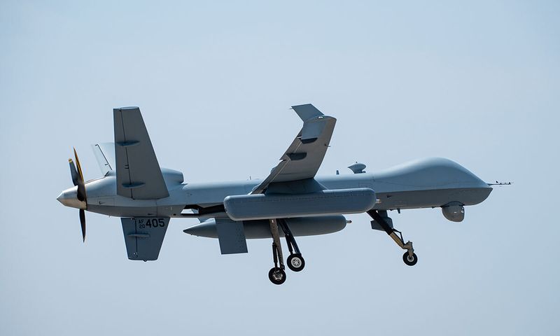 미군이 운용하는 MQ-9 다목적 무인기가 지난해 4월 한반도에서 실시된 한·미 연합 편대군종합훈련(KFT)에 참가, 훈련 임무 수행을 위해 이륙하고 있다. 미 공군 제공