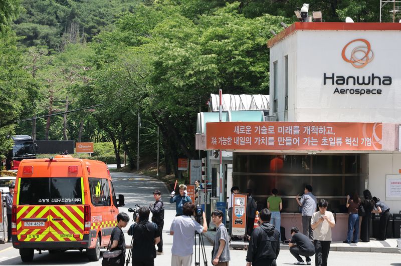 지난달 1일 대전 유성구 외삼동 한화에어로스페이스 대전사업장에서 화재가 발생 소방 차량이 화재 현장으로 이동하고 있다.. (사진은 기사 내용과 무관함) ⓒ 뉴스1 김기태 기자