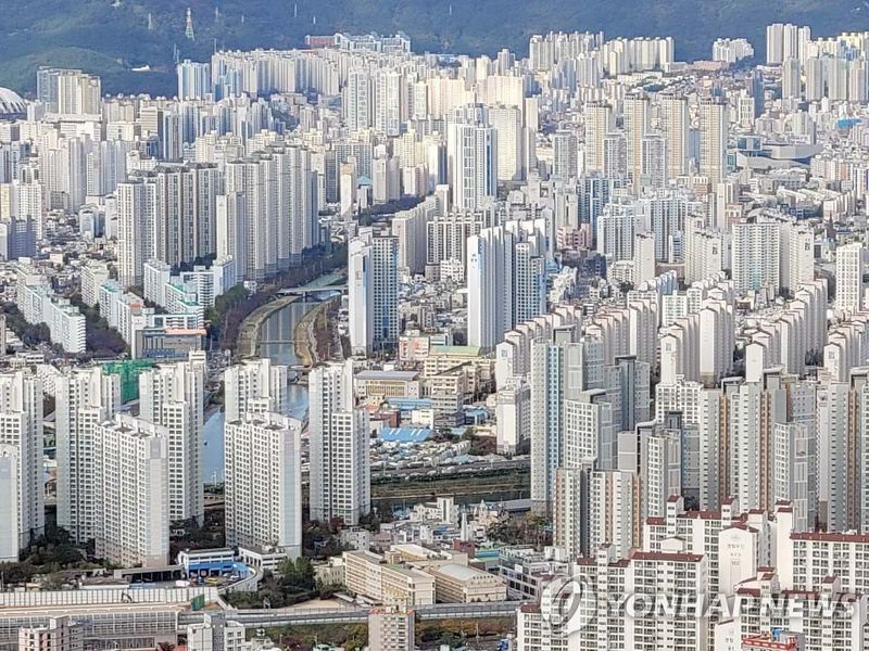 부산 일대 아파트 전경. 연합뉴스