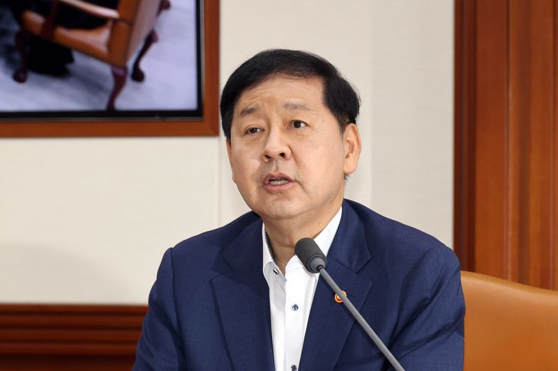 구윤철 부총리 겸 재정경제부 장관이 31일 서울 종로구 정부서울청사에서 열린 비상경제본부회의 겸 경제관계장관회의 겸 민생물가 특별관리 관계장관 TF 회의에서 모두발언을 하고 있다. 사진=서동일 기자