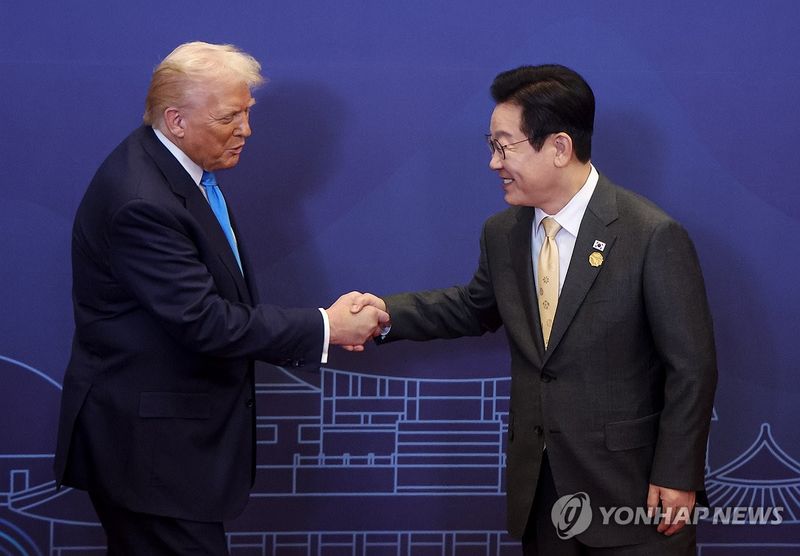 2025년 경주에서 만난 이재명 대통령과 트럼프 대통령 (출처=연합뉴스)