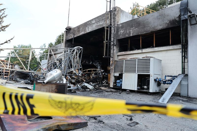 [서울=뉴시스] 김금보 기자 = 1일 폭발 사고가 발생한 대전 유성구 한화에어로스페이스 대전사업장이 통제되고 있다. (공동취재) 2026.06.01. photo@newsis.com
