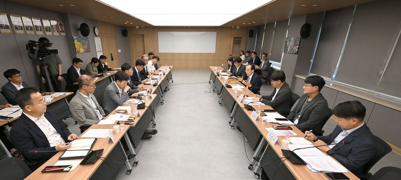 [대구=뉴시스]대구시-미래산업 기관장 간담회 모습이다(사진=대구시 제공) 2026.08.02 photo@newsis.com *재판매 및 DB 금지