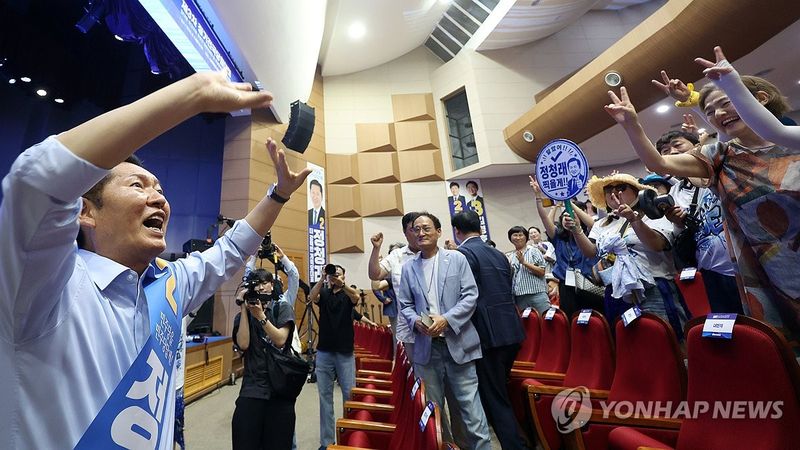 정청래, 부울경서 웃었다. (출처=연합뉴스)