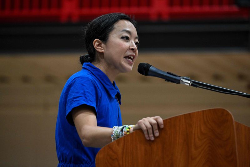 2일(현지시간) 프란체스카 홍이 미국 위스콘신주 밀워키에서 열린 선거 유세 집회에서 연설하고 있다.AFP연합뉴스