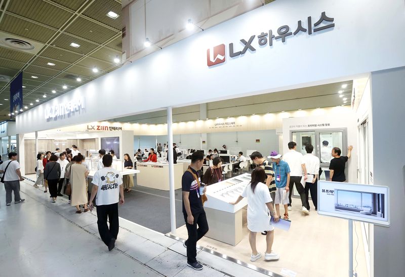LX하우시스 '2025 코리아빌드위크' 전시관 전경. LX하우시스 제공