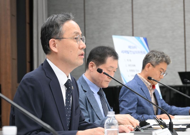 이형일 재정경제부 제1차관이 3일 서울 중구 은행회관에서 열린 '제59차 세제발전심의위원회'에서 인사말을 하고 있다. (재정경제부 제공. 재판매 및 DB 금지)