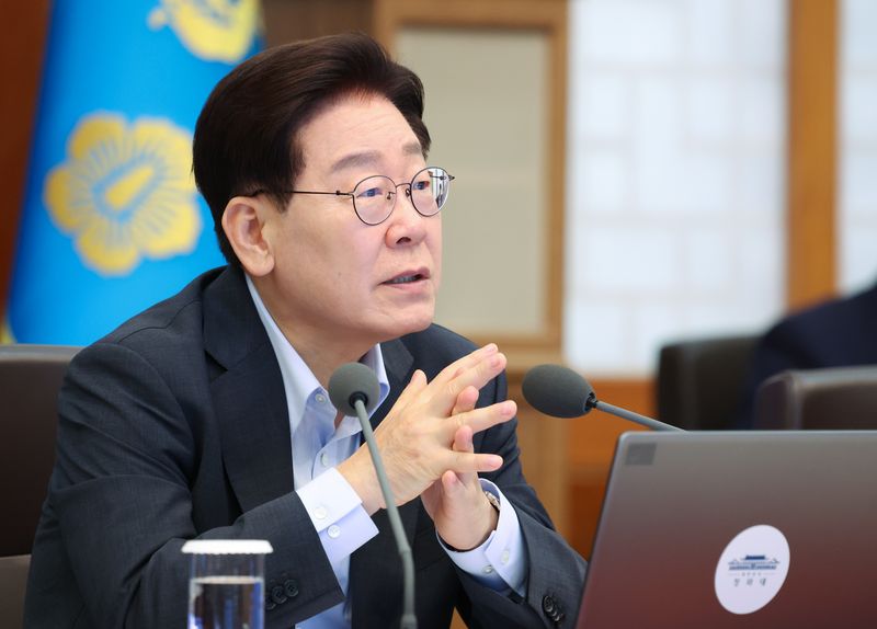 이재명 대통령이 4일 청와대에서 열린 국무회의에서 발언을 하고 있다. 청와대통신사진기자단