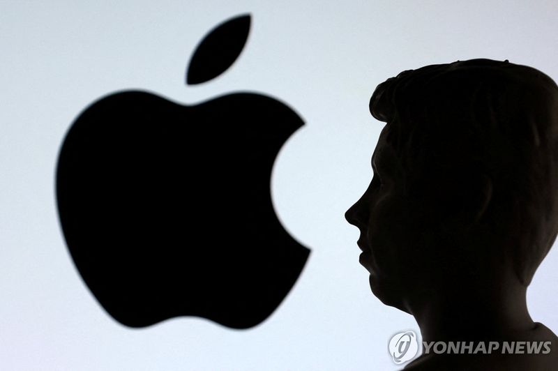 애플과 샘 올트먼 오픈AI CEO.연합뉴스