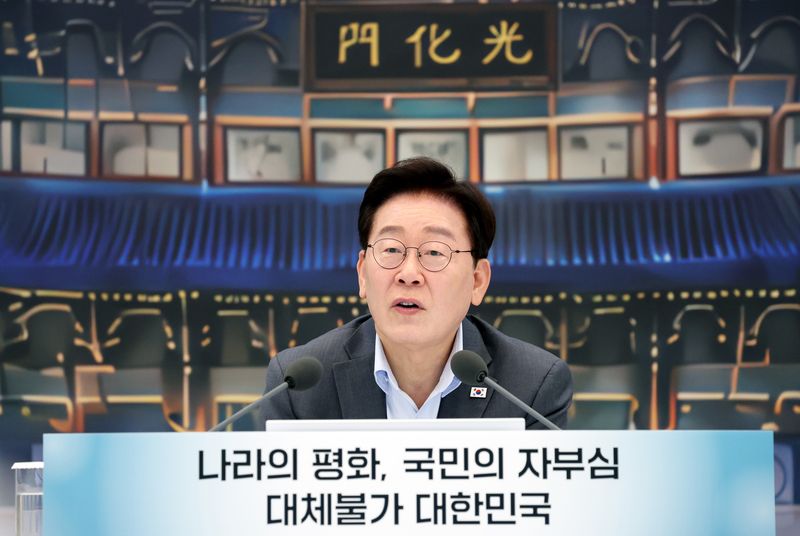 이재명 대통령이 5일 청와대 영빈관에서 열린 외교부, 통일부, 국방부, 국가보훈부에 대한 부처 업무보고에서 발언하고 있다. 뉴시스