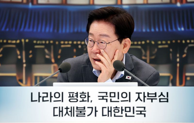 이재명 대통령이 5일 청와대 영빈관에서 열린 외교부, 통일부, 국방부, 국가보훈부에 대한 부처 업무보고에서 발언하고 있다. 뉴시스