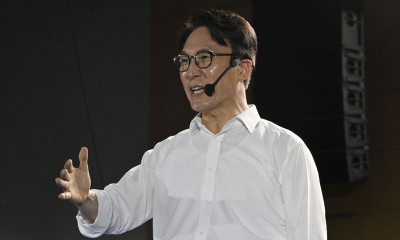 김민석 더불어민주당 대표 후보가 3일 전남광주 서구 김대중컨벤션센터 4층 컨벤션홀에서 열린 '선택 김민석! 전남광주 당원 필승 결의대회'에 참석해 발언하고 있다. 뉴시스