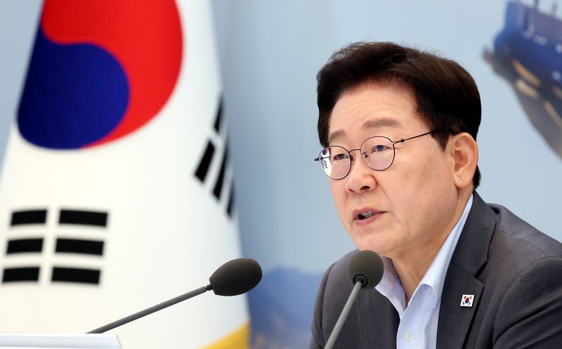 이재명 대통령이 5일 청와대 영빈관에서 열린 외교부, 통일부, 국방부, 국가보훈부에 대한 부처 업무보고에서 발언하고 있다. 뉴시스