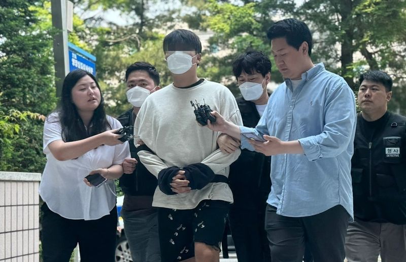 마약류관리법 위반 혐의를 받는 신남성연대 간부 A 씨(35·남)가 지난해 5월27일 오후 인천 미추홀구 인천지법 영장 심사장에 구속 전 피의자 심문(영장실질심사)을 받기 위해 출석하고 있다.2025.5.27 ⓒ 뉴스1 박소영 기자