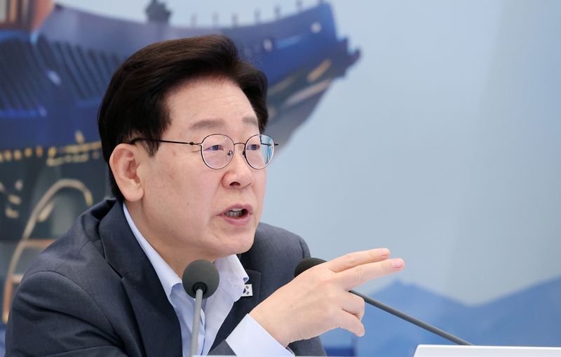 [서울=뉴시스] 조성봉 기자 = 이재명 대통령이 5일 청와대에서 열린 행정안전부, 법무부, 국무조정실 등에 대한 부처 업무 보고에서 발언하고 있다. 2026.08.05. suncho21@newsis.com