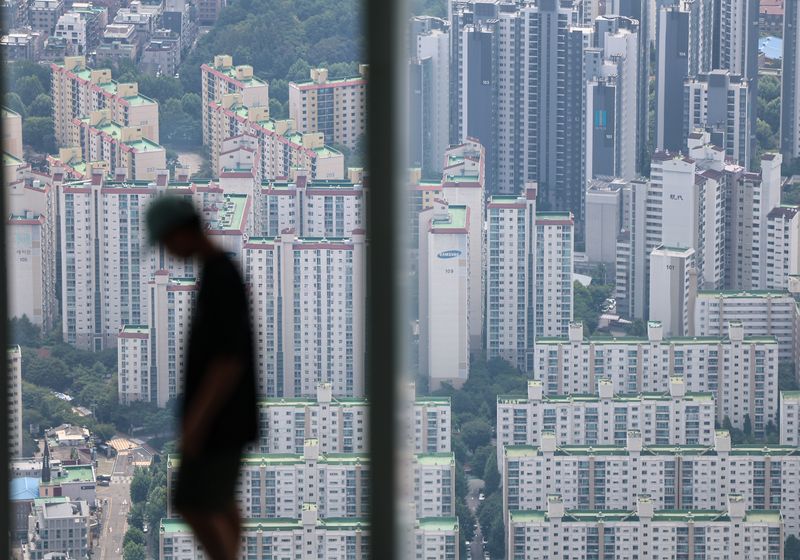 그린벨트·군부지 공급에 총동원.. 서울시는 용산공원 활용에 반대