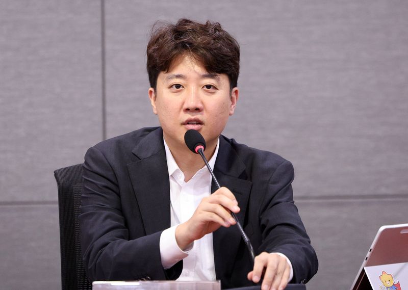 이준석
