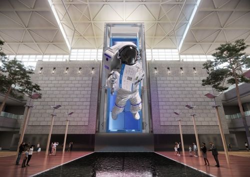 아나몰픽 기법의 미디어 아트 '뜻밖의 우주인'이 인천국제공항 제1여객터미널 미디어타워에서 상영되고 있다./사진=㈜이지위드