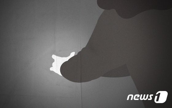 지적장애 50대 여성 스토킹하고 강제추행…70대 남성 입건