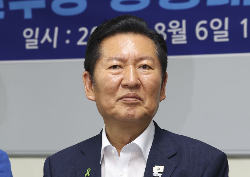 정청래 더불어민주당 당대표 후보가 6일 오후 서울 마포구 보훈회관에서 열린 장애인 및 북한 이탈주민의 기본권 보장을 위한 정책 간담회에서 발언하고 있다. 뉴시스