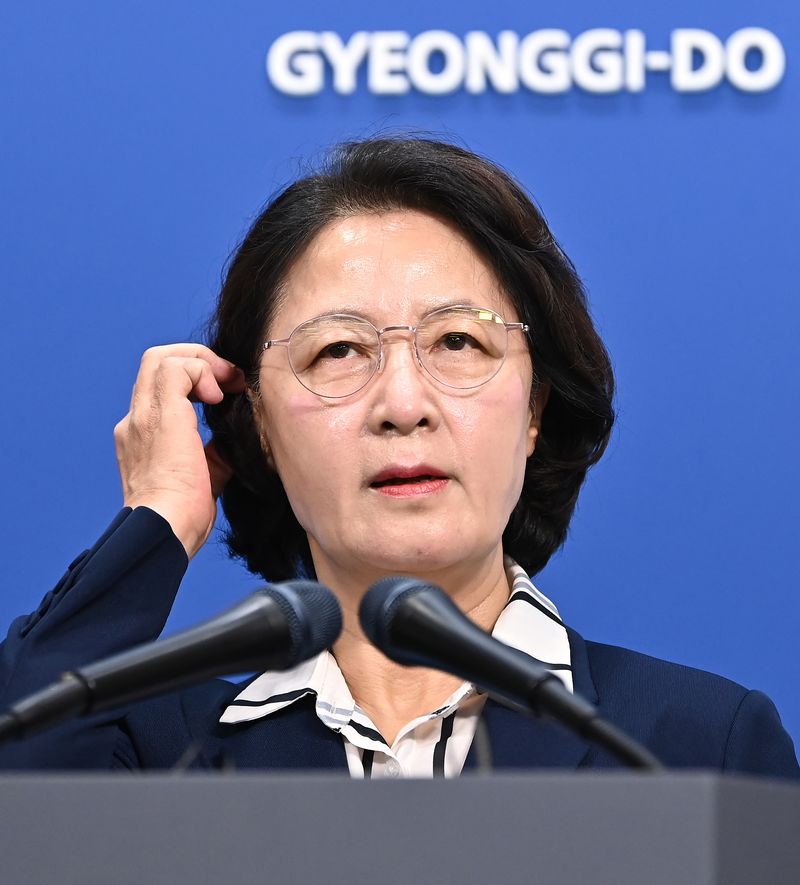 [수원=뉴시스] 김종택 기자 = 추미애 경기도지사가 5일 경기 수원시 영통구 경기도청에서 경기도 재정상황에 관련한 기자회견을 하고 있다. 2026.08.05. jtk@newsis.com