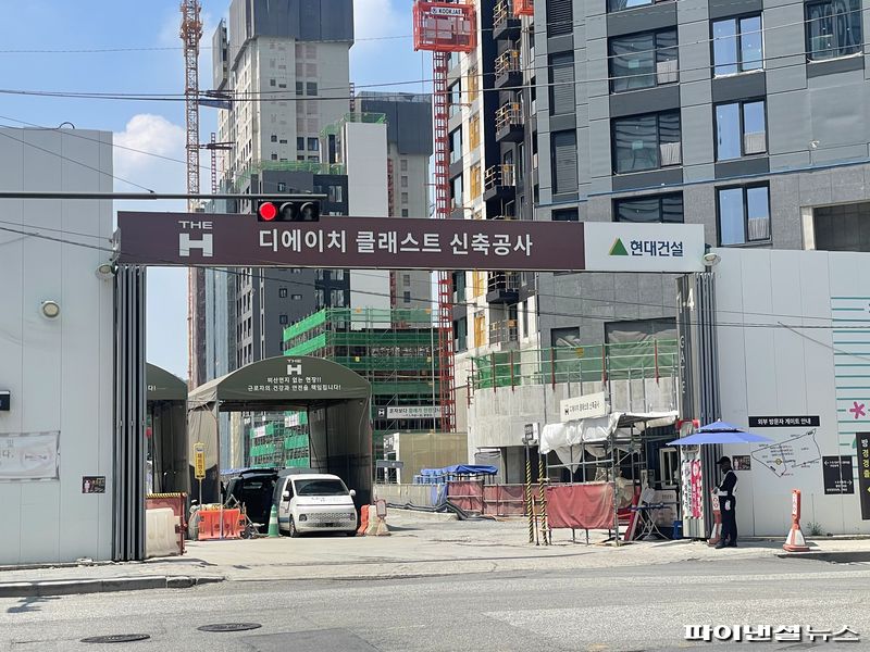 '들락날락' 문만 13개...시세 차익 '20억'이라고? [권준호의 요·아·정]
