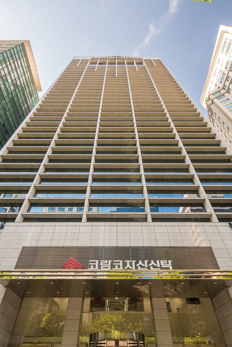 코람코자산신탁 사옥. 국내 리츠 시장점유율 통계.
