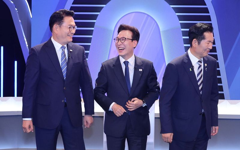 더불어민주당 송영길(왼쪽부터), 김민석, 정청래 당대표 후보. 뉴스1