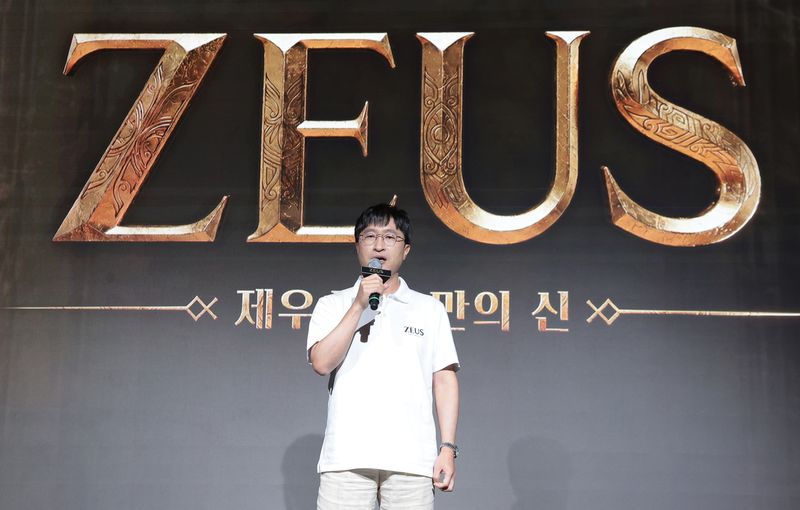 남재관 컴투스 대표이사가 7일 서울 종로구 JW 메리어트 동대문 스퀘어 서울에서 열린 컴투스 신작 MMORPG ‘제우스: 오만의 신’ 쇼케이스에서 환영사를 하고 있다. 2026.8.7 ⓒ 뉴스1 권현진 기자
