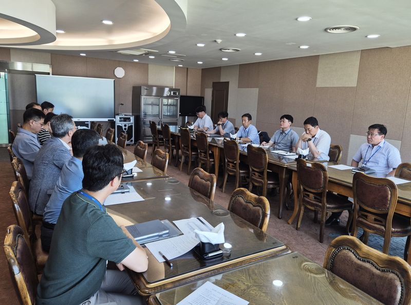 한국마사회 폭염 대비 긴급회의(한국마사회 제공)