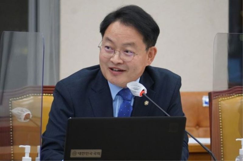 [춘천=뉴시스] 더불어민주당 허영 의원. (사진=뉴시스 DB). photo@newsis.com *재판매 및 DB 금지