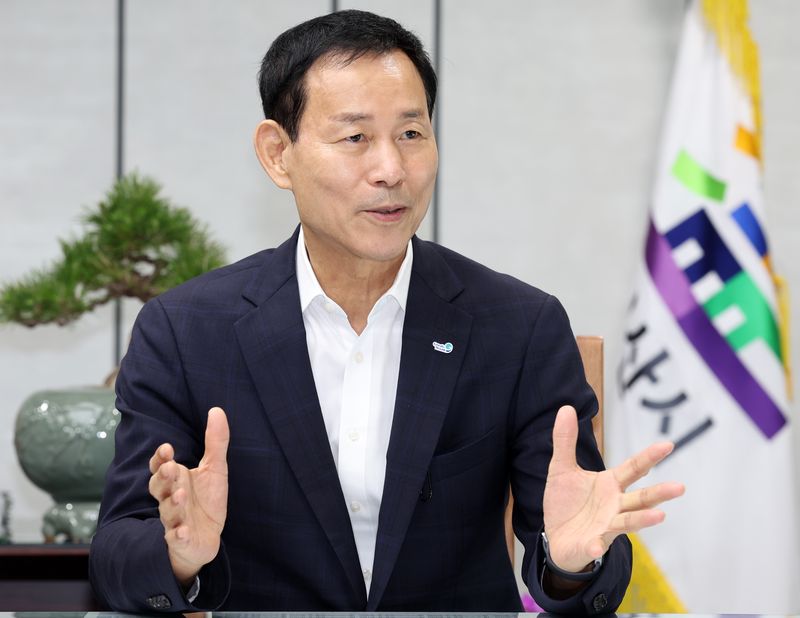 최정호 익산시장. ⓒ 뉴스1 유경석 기자