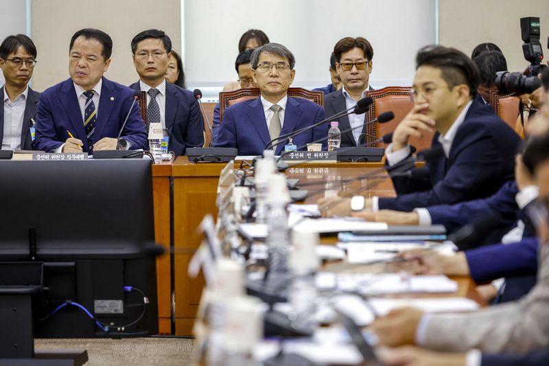 노태악 전 중앙선거관리위원장이 10일 서울 여의도 국회에서 열린 제9회전국동시지방선거투표용지부족사태등국민참정권침해진상규명및선거관리개혁을위한국정조사특별위원회 3차 청문회에 참석해 있다. 뉴시스