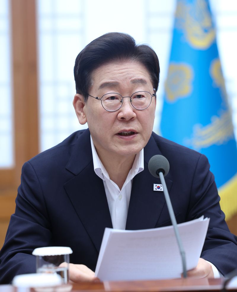 이재명 대통령이 지난 8월 10일 청와대에서 열린 메가프로젝트 2차 민관합동 점검회의에서 발언하고 있다. 뉴스1
