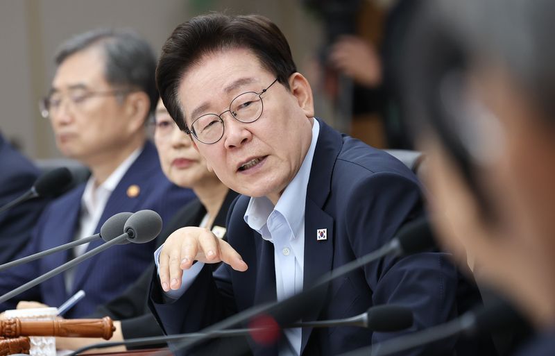 이재명 대통령이 11일 정부세종청사에서 열린 국무회의에서 발언하고 있다. 청와대통신사진기자단