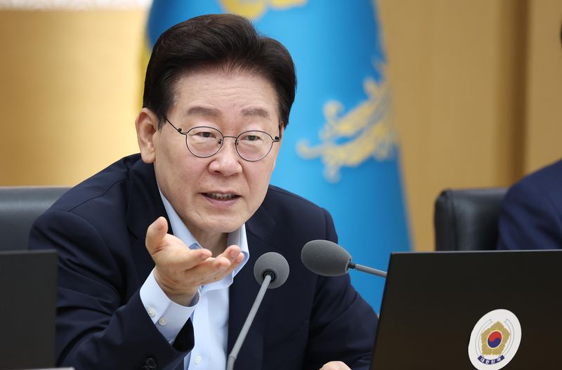 이재명 대통령이 11일 정부세종청사에서 열린 국무회의에서 발언하고 있다. 청와대통신사진기자단