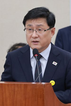 김성환 장관 "반도체 팹, 전력차질 없도록… 원전연장 검토"