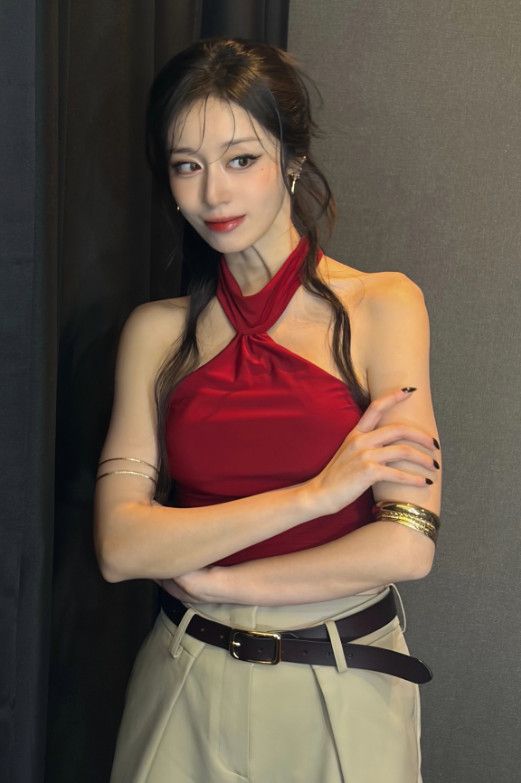 지연, 핫한 노출 무대 의상…전성기 미모 그대로