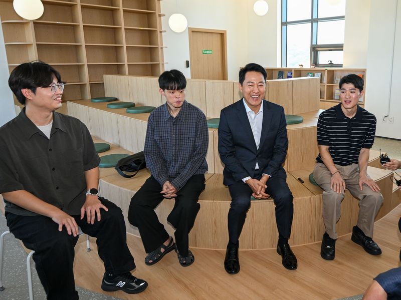 오세훈, 청년들 만나 "서울 떠나는 이유 집이어선 안돼"
