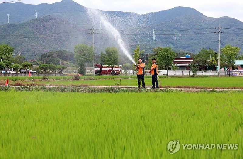 소방, 경남 농업용수 급수 (출처=연합뉴스)