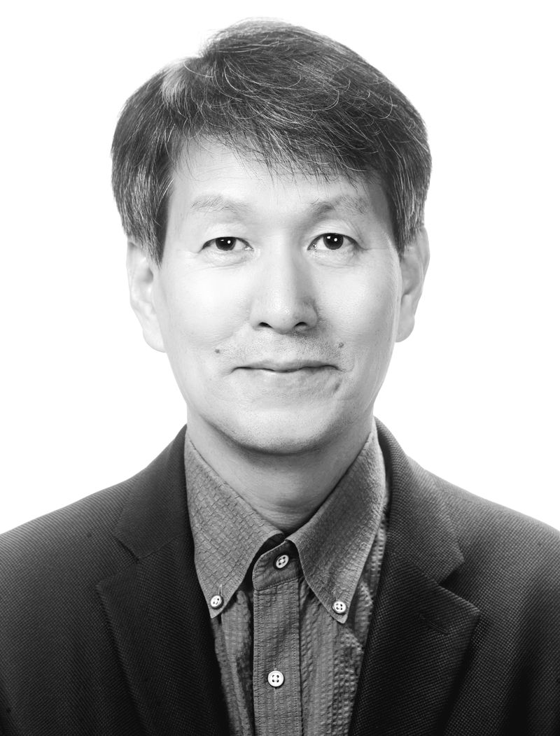   개헌보다 선거법 개정이 시급하다