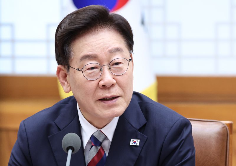 이재명 대통령이 14일 청와대에서 열린 청년정책 대전환을 위한 청년정책 전문가 간담회에서 발언하고 있다. 청와대통신사진기자단