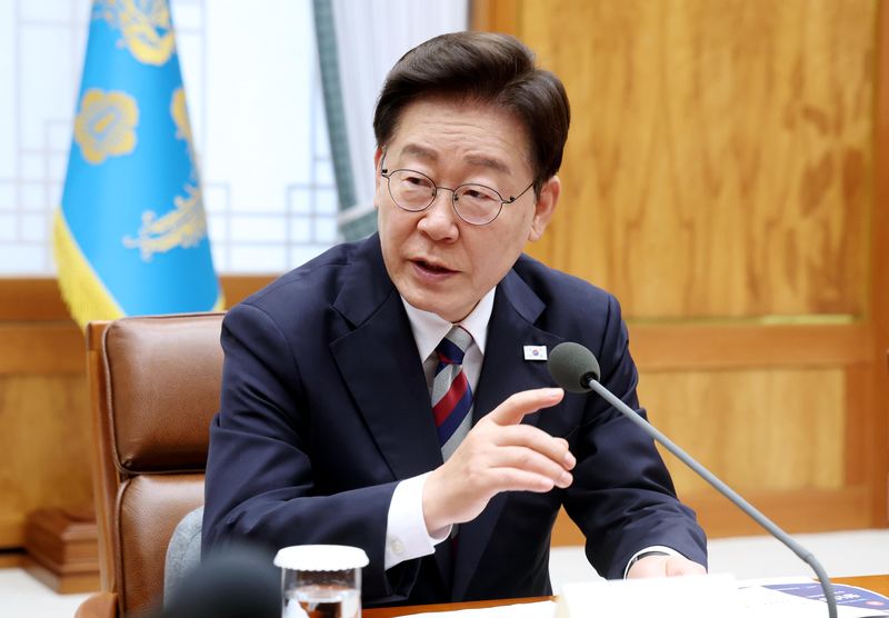 이재명 대통령이 14일 청와대에서 열린 청년정책 대전환을 위한 청년정책 전문가 간담회에서 발언하고 있다. 뉴시스